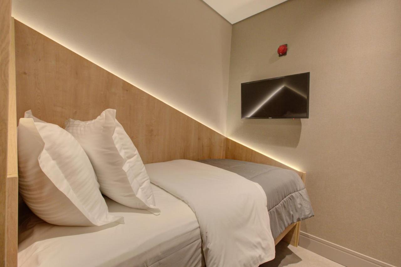 Fast Sleep Suites By Slaviero Hoteis - Hotel Dentro Do Aeroporto De Guarulhos - Terminal 2 - Desembarque Oeste Εξωτερικό φωτογραφία